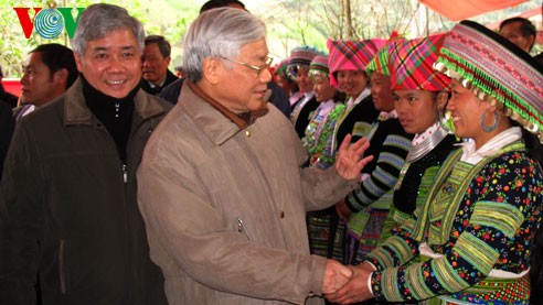 Le secrétaire général Nguyen Phu Trong travaille dans la province de Yen Bai - ảnh 1